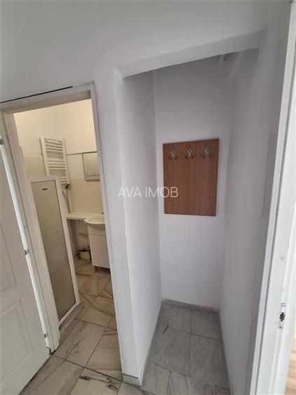 Apartament 2 camere decomandat zona Central - 6