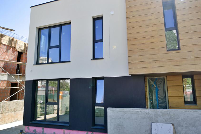 Casă individuală P+1, cu 4 camere in Titan-Sector 3, 2 locuri de parcare
