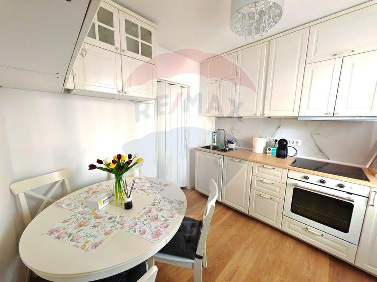 Apartament 3 camere metrou – complet renovat, mobilat modern