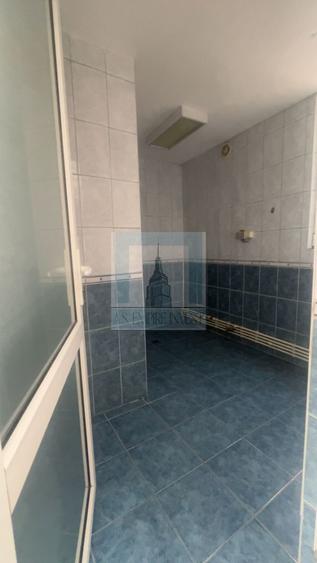 Spațiu comercial de închiriat/ zona Bartolomeu