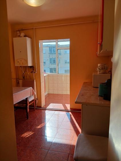 Apartament 3 camere 66mp, zona Buzaului, etaj 3. Mobilat Utilat.