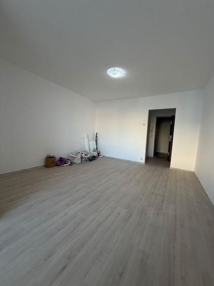 ✨ Vânzare Garsonieră Modernă, Renovată la Cheie – Parcul Titănel