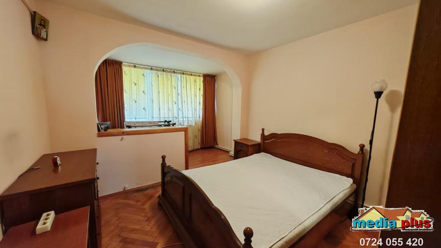 Apartament 3 camere decomandat, Tiglina II