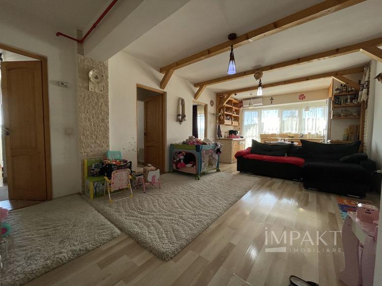 Apartament cu 3 camere spre vanare in zona Baciu!