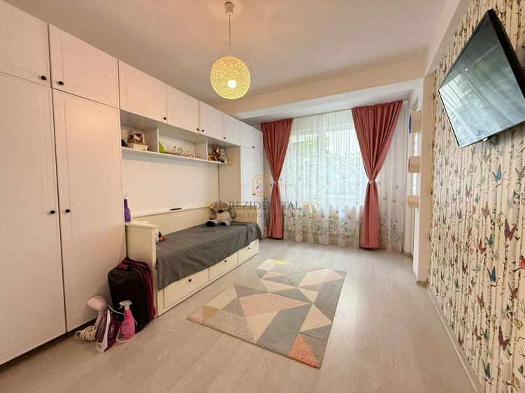 Vila insiruita mobilata si utilata / 4 camere/ 3 Bai / Curte proprie