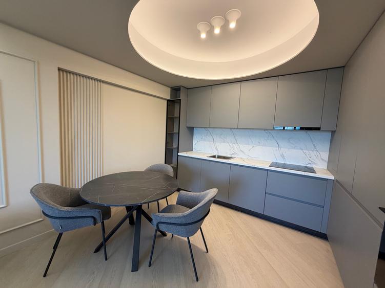 Apartament la prima închiriere în Cortina North,parcare valabilă