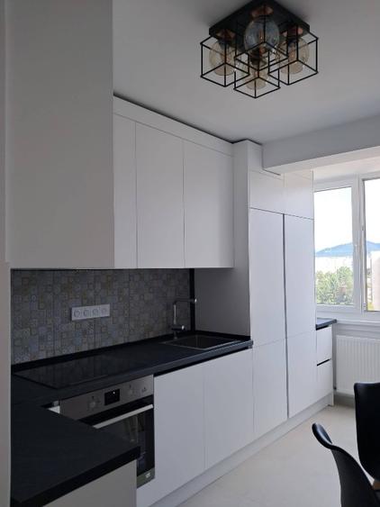 Inchiriez apartament cu 2 camere nou renovat