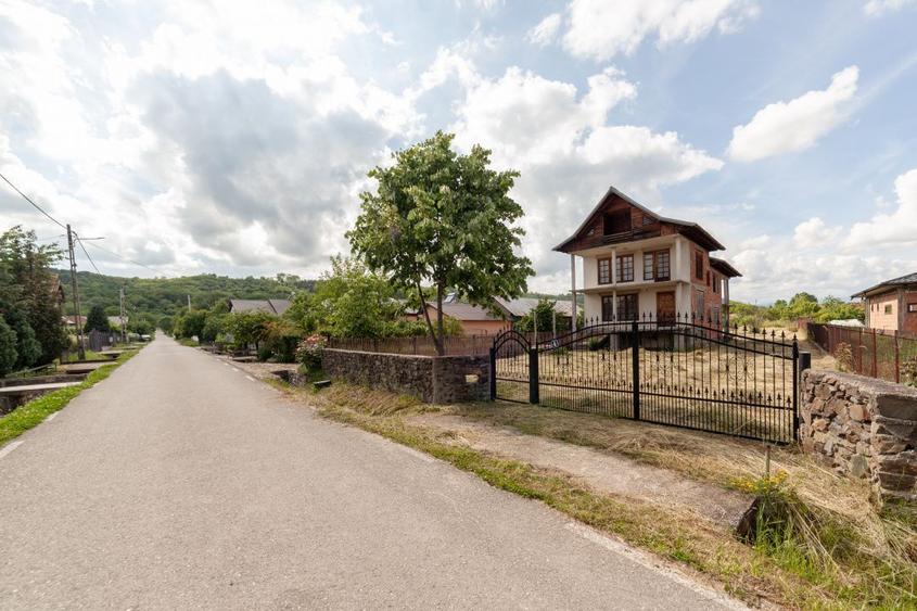 Casa +teren 1093 mp Domnesti-Arges cu o panorama superba!