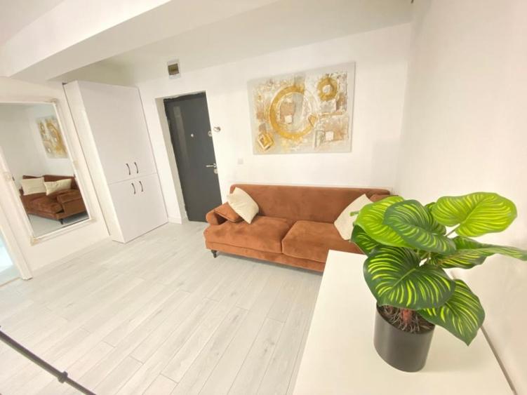 Inchiriez apartament 2 camere Lux | et 3 | Corneliu Coposu