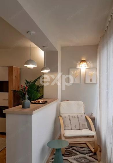 De vânzare apartament 2 camere decomandate, Zona Tic-tac, et. 1/4, Constanta