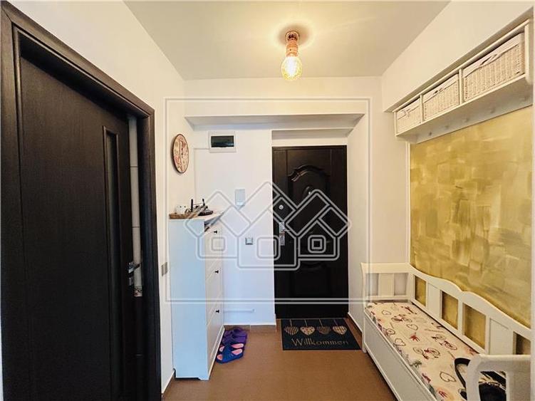 Ap cu 3 camere, balcon, mobilat si utilat, Zona D. Stanca