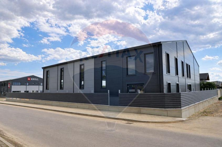 Hală industrială de închiriat – 560 mp si curte