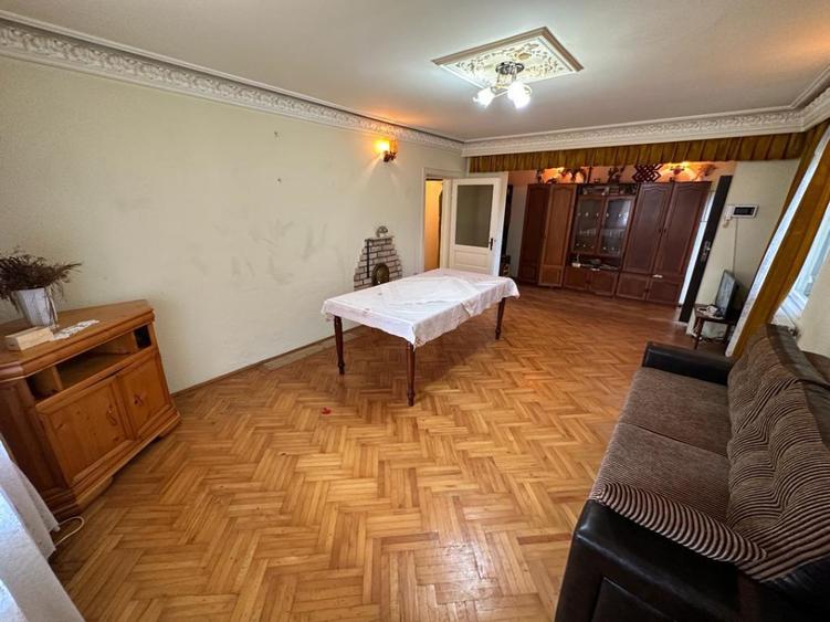 De Vanzare | Casa Individuala P 1 | Poiana Campina |