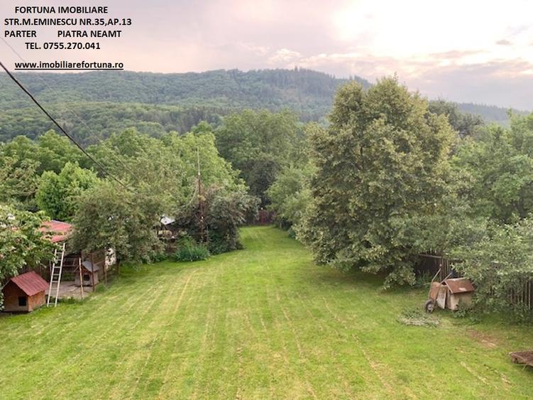Casa in oras, cu priveliste de vis, la poalele padurii