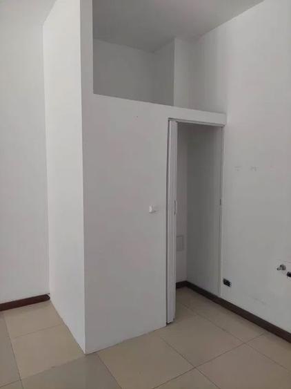 Pta Victoriei Inchiriez spatiu comercial stradal 30 mp parter vila