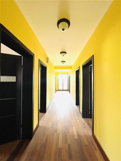 VANZARE VILA 8 CAMERE 652 mp teren zona Sisesti Sector 1