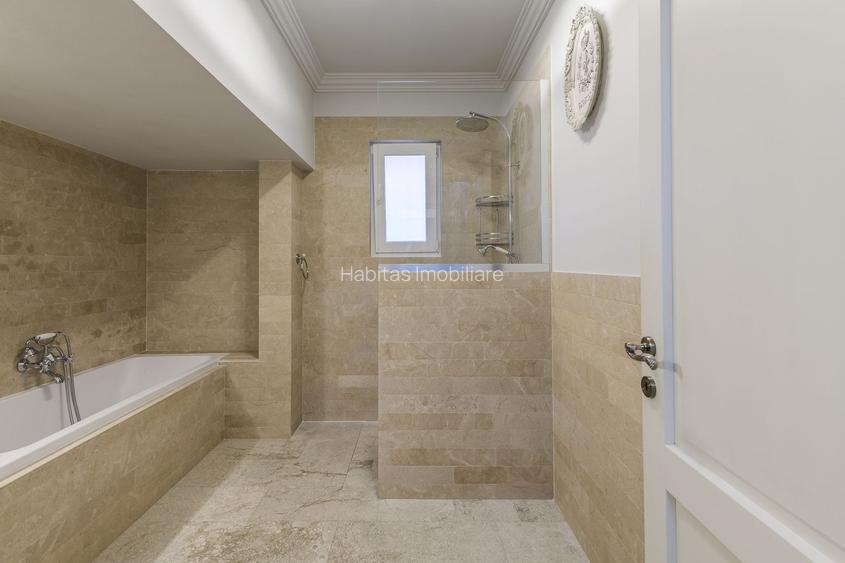 Proprietate in vila cu 2 familii, 4 camere, garaj, finisaje moderne - 30