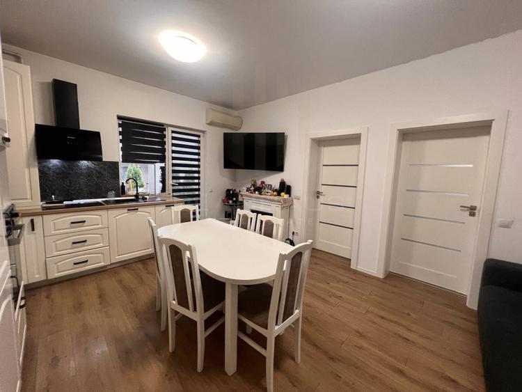 Apartament 3 camere, 53 mp, zona Sasar