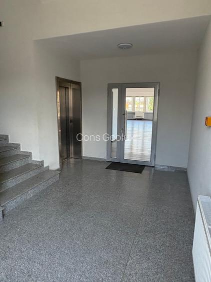 Spatiu de Birou/Comercial 240m2 zona Baza 3 - Calea Chisinaului 132 - 2