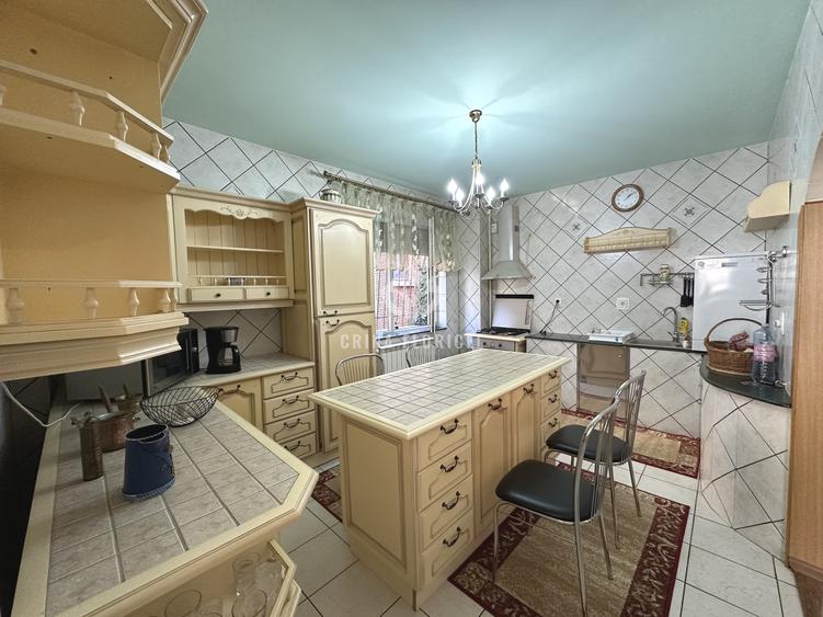Inchiriere apartament 4 camere, bloc boutique an 2000, garaj subteran -Dorobanti