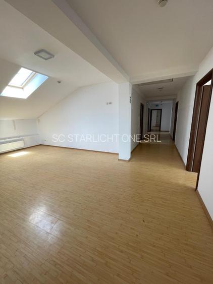 Mansardă Luminoasă și Deosebită – 7 camere ,225 mp utili + 2 Locuri de Parcare - 6