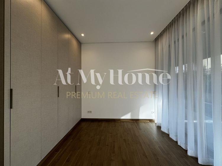 Apartament MODERN cu 4 camere, mobilat partial,finisaje lux, parcare,80mp terasa