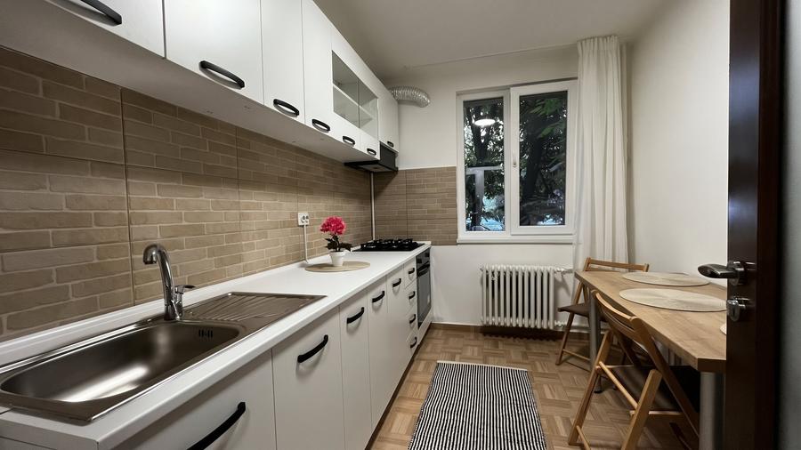 Prima inchiriere, renovat si utilat nou, 10 min Metrou Jiului