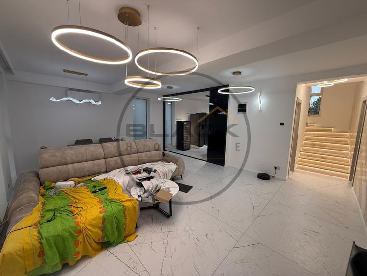 Apartament de lux 6 camere in Vila, 1 parcare+ 2 gradini