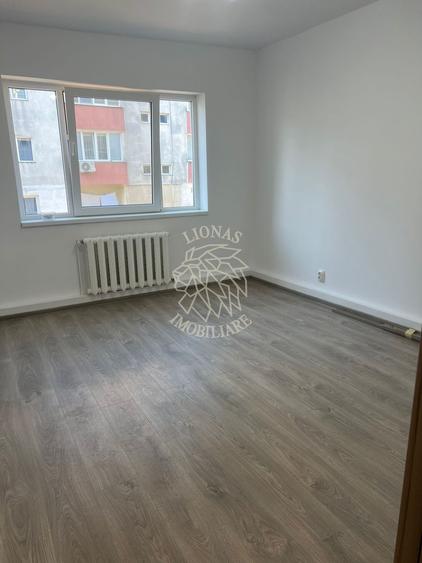 Apartament 2 camere 52mp+balcon-etaj 2-renovat-Zona Andrei Muresanu
