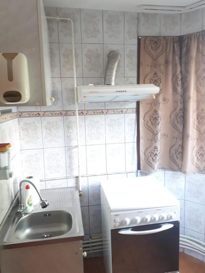 Apartament 2 camere ICFrimu et1/4 ,centrala  pret 73 000 euro neg - 8