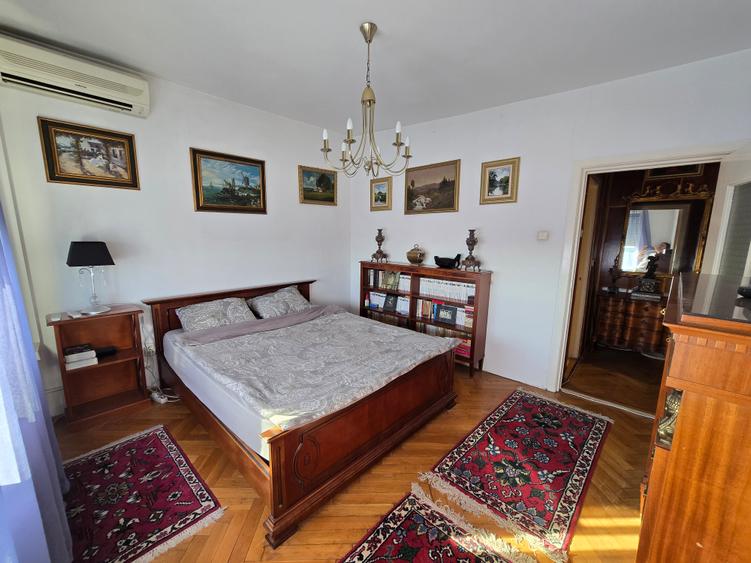 Un apartament in zona centrala, decorat in stil clasic