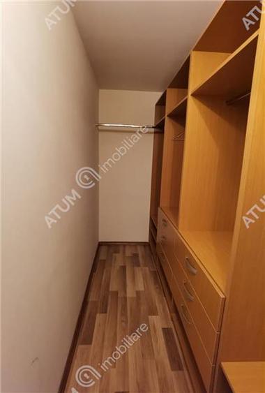 Apartament cu 3 camere decomandate in Sibiu zona Cedonia