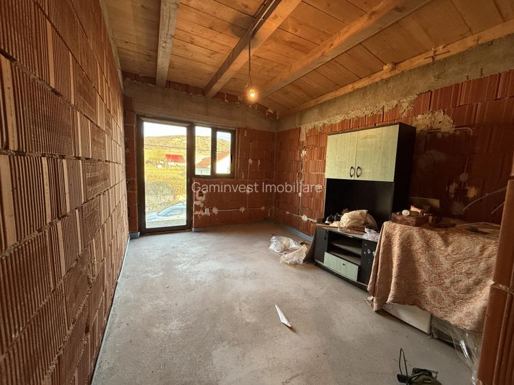 Casa de vanzare in Betfia, cu 6 camere, la rosu, Bihor - 12