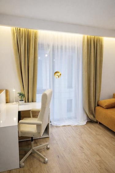 Casa de Mijloc in Triplex - 3 camere - Mobilata Utillata - Disponibila Imediat!