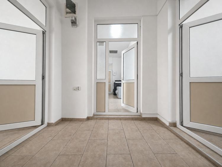 Investiție Strategică Ultra-Central, Tomis Mall - Cladire reconsolidata complet!