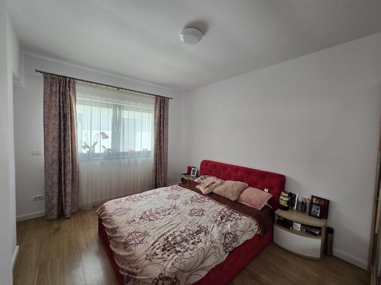 Apartament in casa insiruita, Dumbravita, 2 Dormitoare, Loc de parcare, Curte