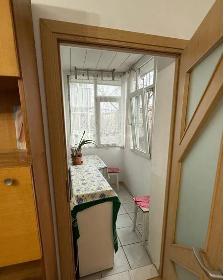Apartament 2 camere, decomandat, zona Tg Cucu