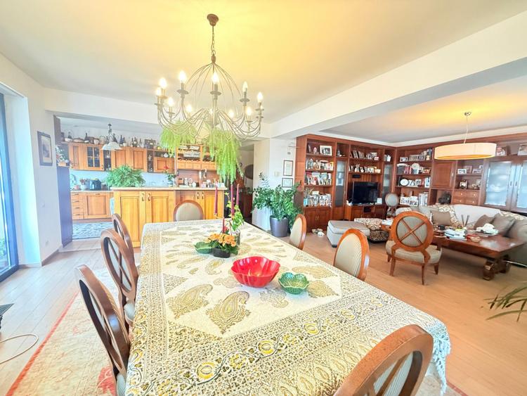 Apartament exclusivist cu 4 camere, vedere panoramică, Central Park