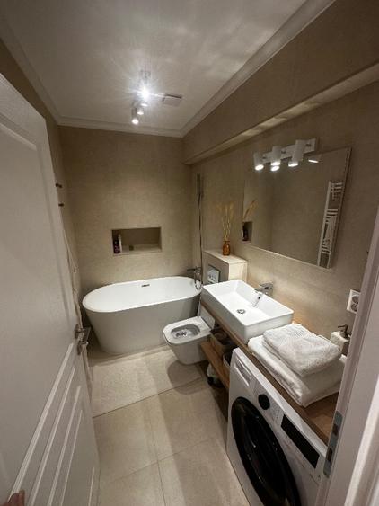 Studio premium de închiriat – renovat complet, mobilat și utilat lux, în Europe
