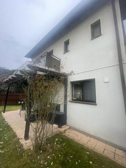 Duplex 4 camere, 153 mp , 234 teren, garaj, zona Florilor