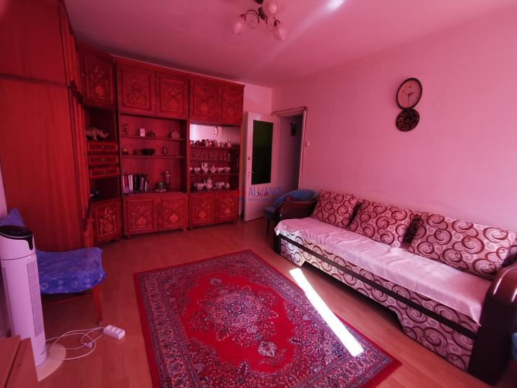Tomis Nord Cireșica apartament 3 camere +boxa 11,9 mp, mobilat