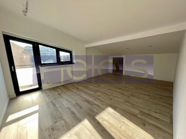 VANZARE APARTAMENT 3 CAMERE TEPES VODA CALEA CALARASILOR 87MP MANSARDA