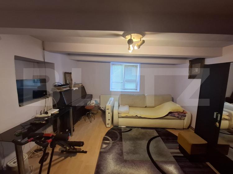 Casa cu 3 camere, 218 mp, zona Lazuri