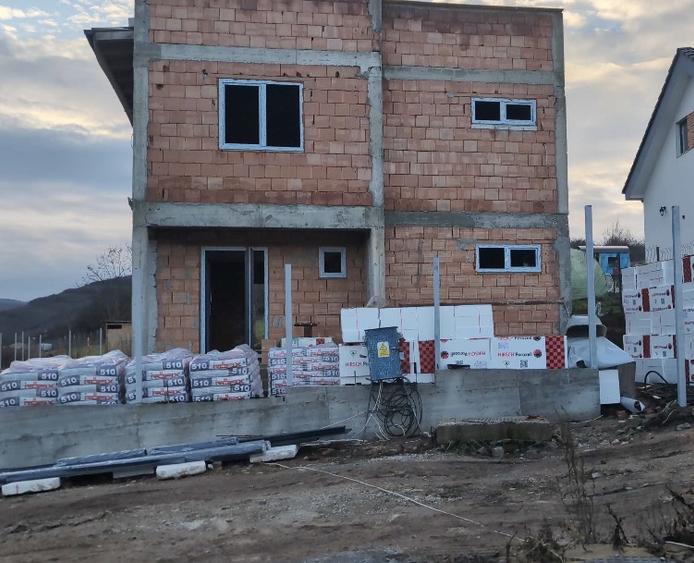 Proiect nou, 6 case individuale, Cluj,Radaia