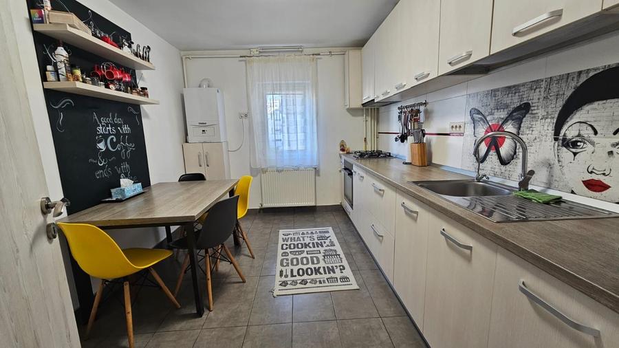 Apartament 4 camere zona Dacia