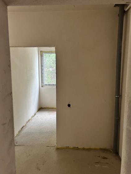 Apartament 3 camere cu parcare, 67 mp, terasa 50 mp, semifinisat, zona Teilor