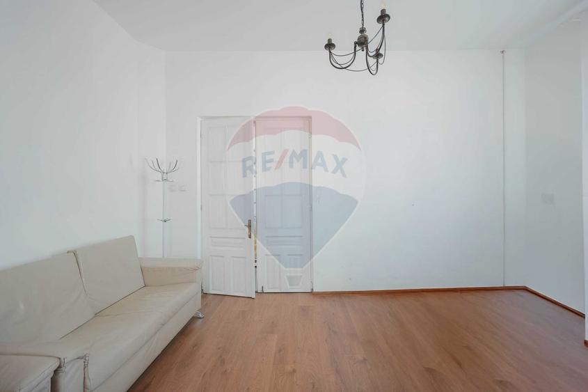 Spațiu Comercial + Birouri de Închiriat – 235 mp – Ultracentral