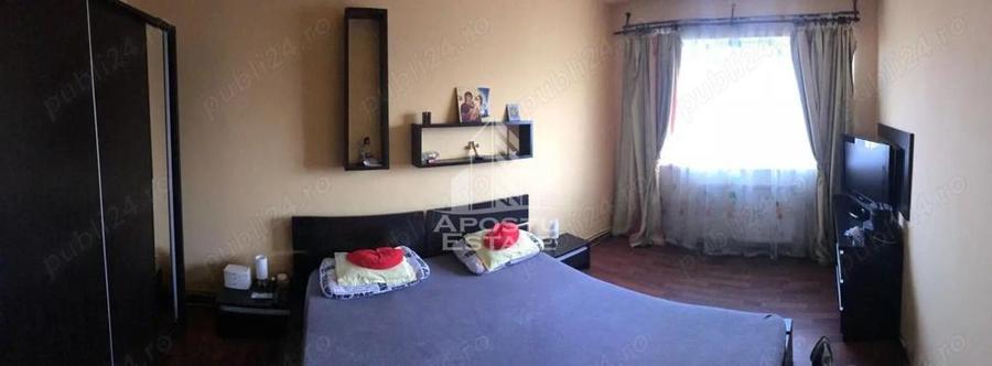 Apartament cu 3 camere, centrala proprie, zona Cetatii