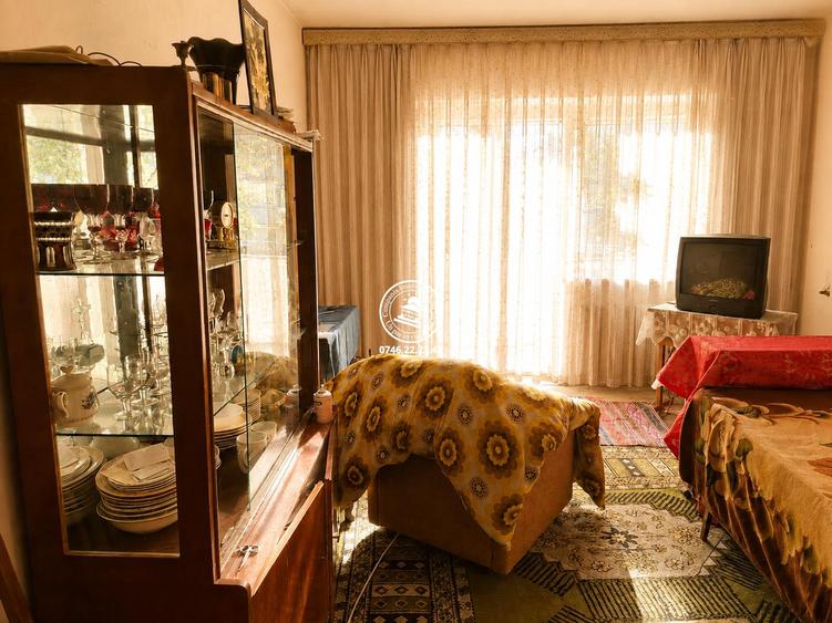 Apartamenr cu 3 camere decomandat de vanzare zona PACURARI - IASI