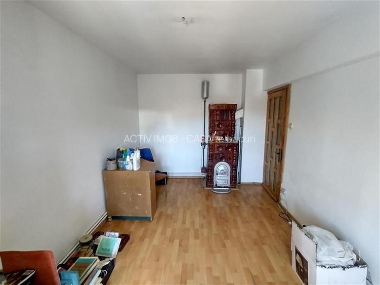 Oravita, Apt.4 Cam, 96mp , Zona Garii, Pret Negociabil - 14